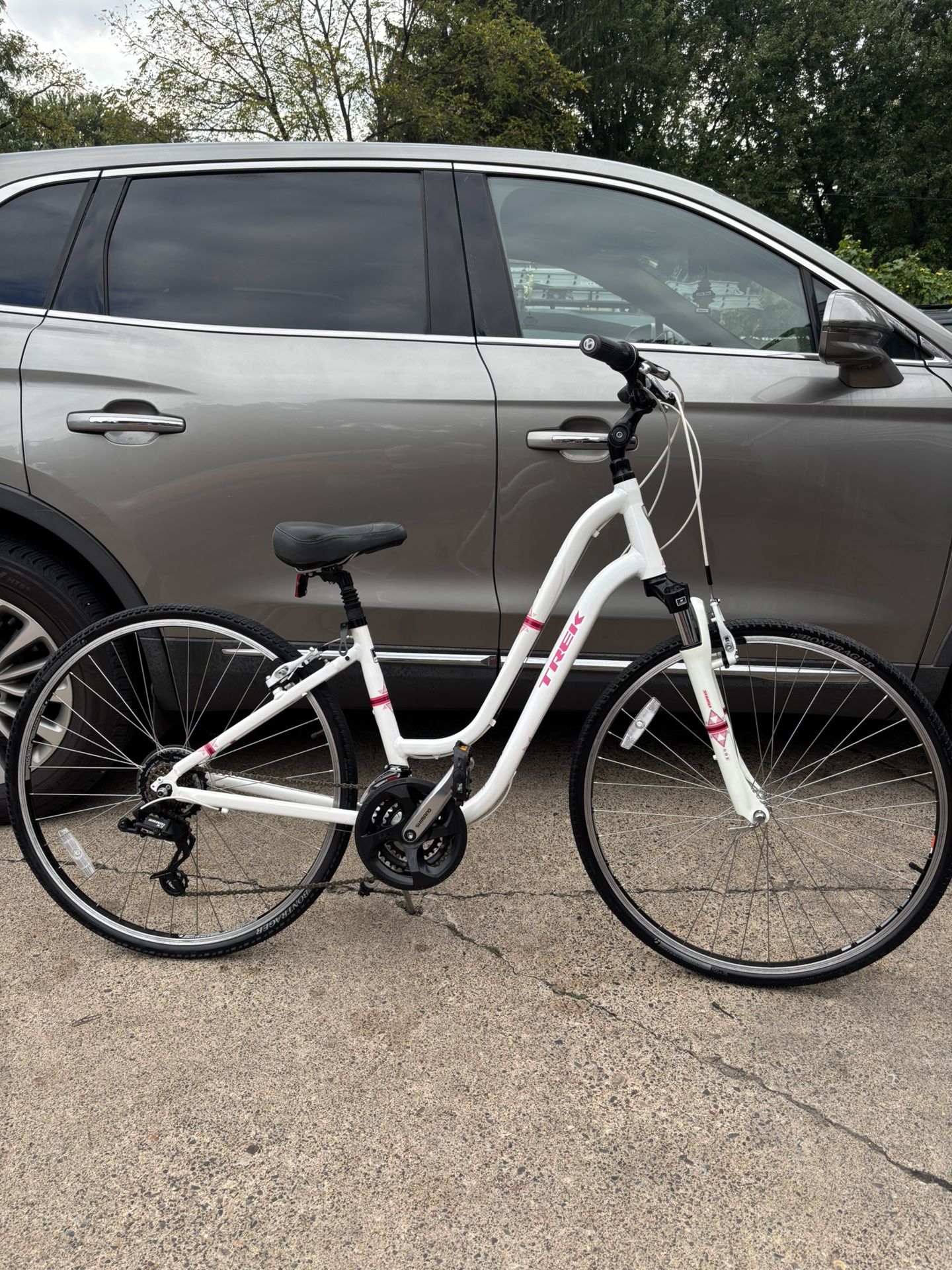 Trek Verve 2 hybrid bicycle.