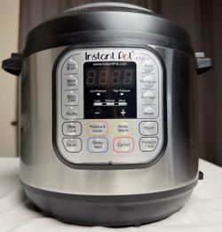 Instant Pot 7-in-1 Multi-Use Pressure Cooker