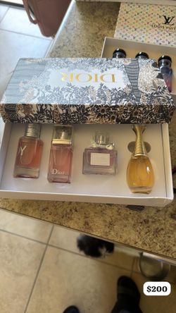 Dior 4-Piece Miniature Fragrance Gift Set
