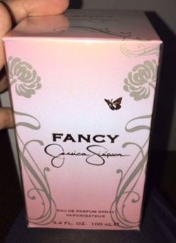 3.4 Jessica Simpson new perfume great for Mother's Day gift