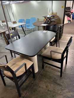 New Wooden Dining Table with 4 Chairs desk