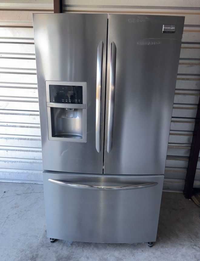Frigidaire Stainless Steel Refrigerator And Freezer