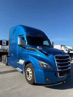 Freightliner Cascadia Semi Truck