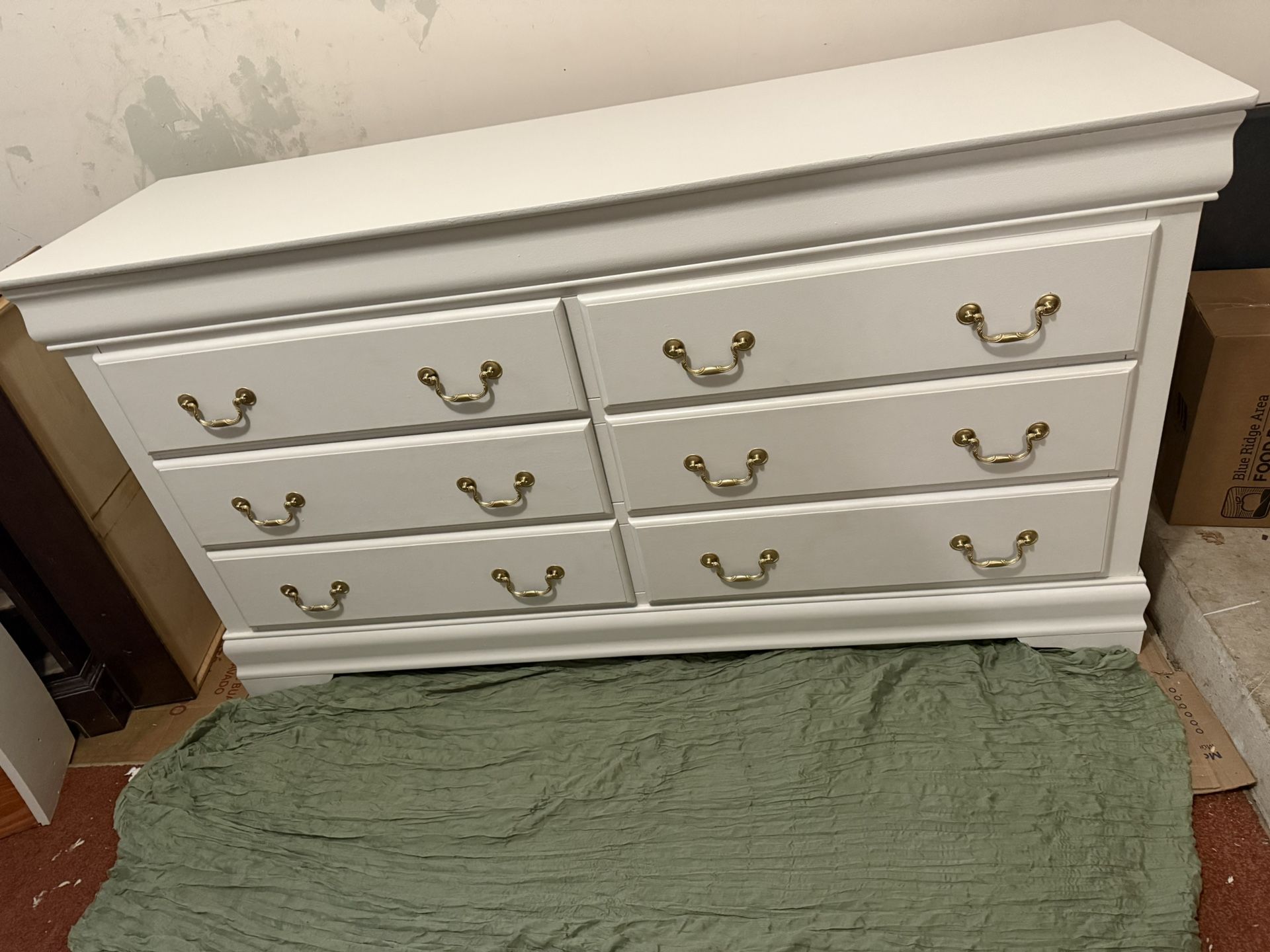 6-Drawer Dresser