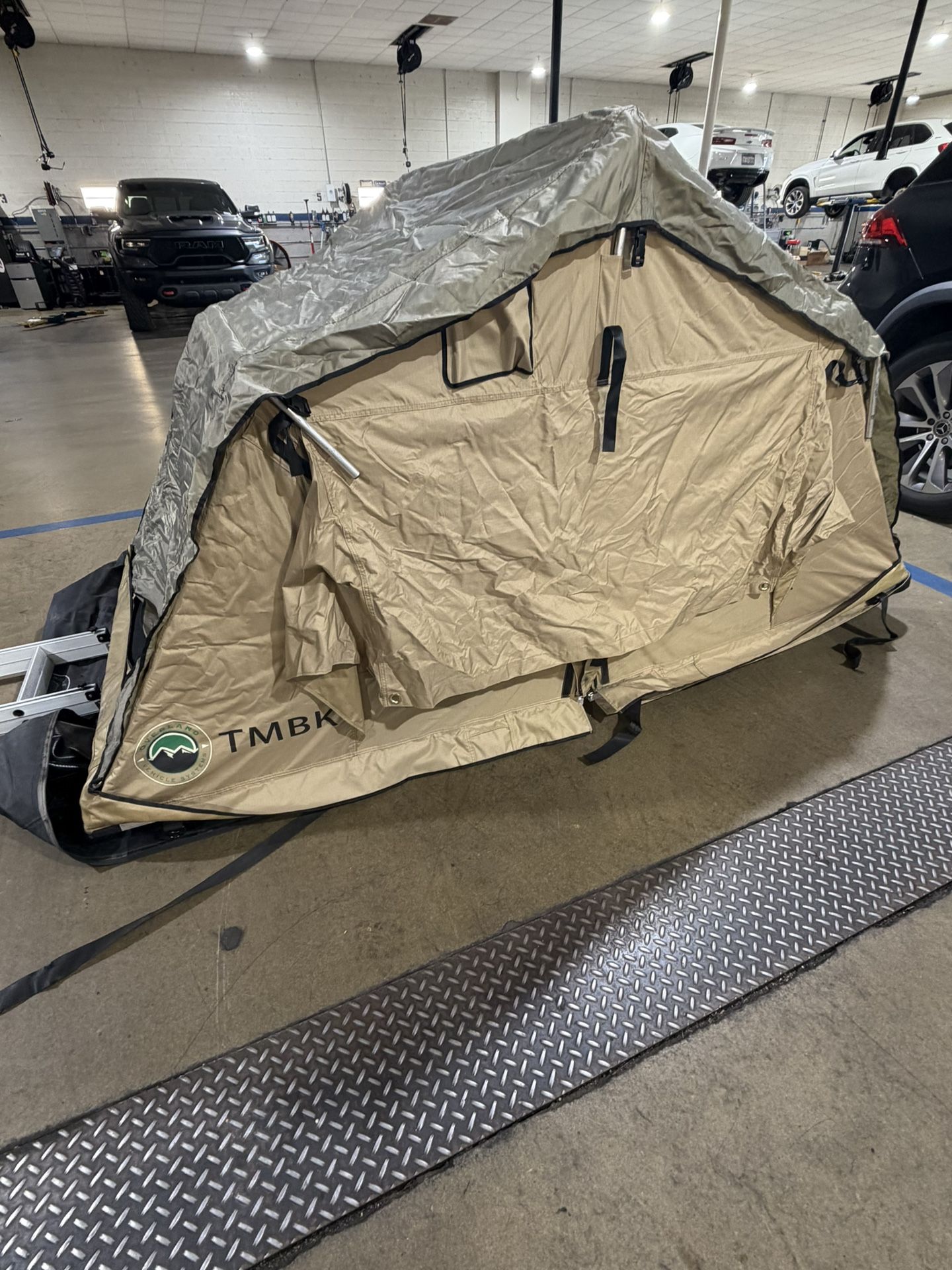 Overland Vehicle Systems Roof Tent