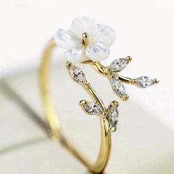  Pretty White Flower Golden ring