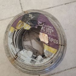 New  mc 12/2 250 feet $150 dollar