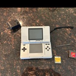 Platinum DS System Nintendo DS with two games shown in pic 