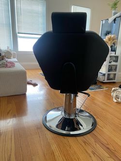 Black Hydraulic Salon Barber Chair