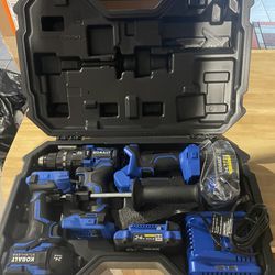 Kobalt XTR 3 Piece Set Hammer drill, Impact Driver, Flashlight With A 2 & 4 Ah Batt And Charger 200 never used 18v 