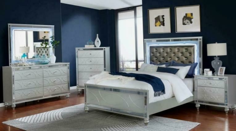 New 4pc Queen Bed Set