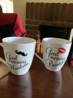 2 Mugs