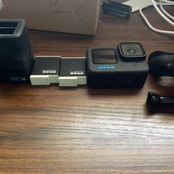 Gopro Hero 11 Black With Extra Battery 