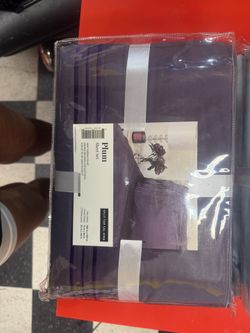 Sheet Set 1800 Thread. Split Top Cal King