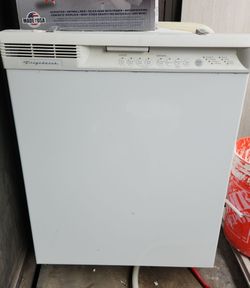 24" Frigidaire Dishwasher | White | Good Condition
