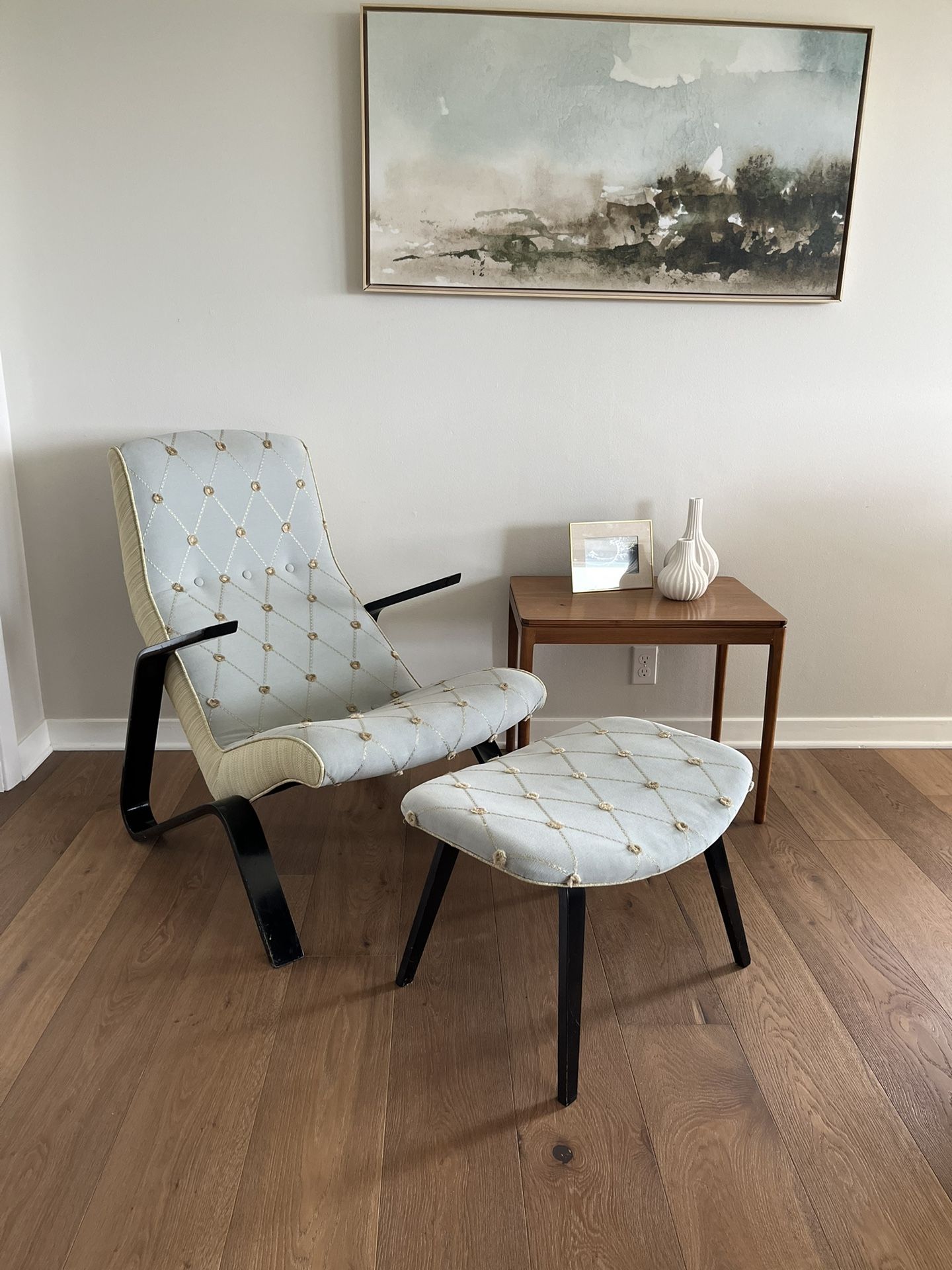 MCM Grasshopper Chair & Ottoman/Eric Saarinen