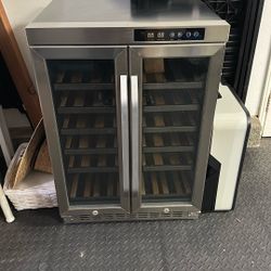 Wine refrigerator (free)