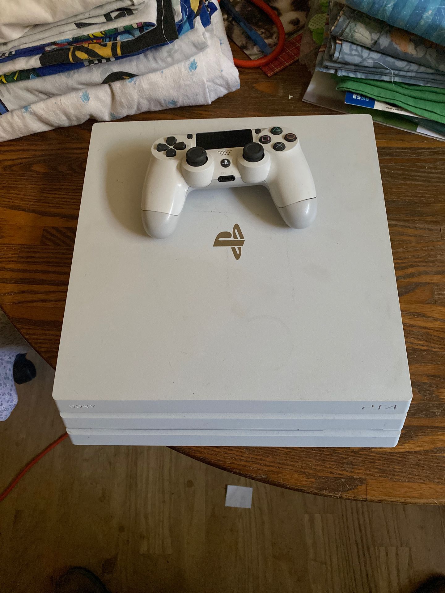 Limited edition Ps4 pro 1tb hdd