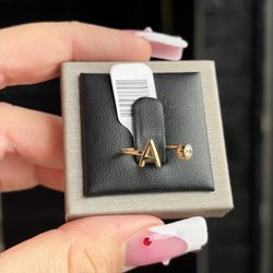 LETTER A BYPASS RING 18K