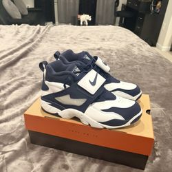 Nike Diamond Turfs Size 13