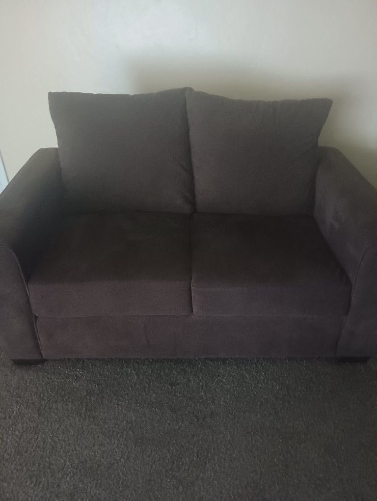 Brown Chocolate Loveseat/Coffee Table