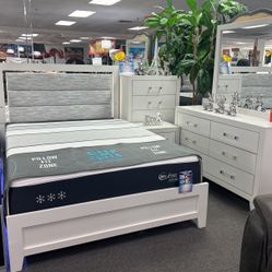 Great Offer👍Beautiful White 5pc Bedroom Set $599