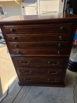 Vintage Lea Furniture 7-Drawer Solid Wood Bedroom Dresser
