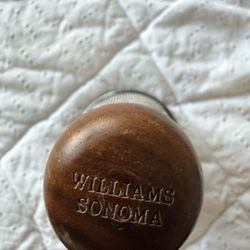 Williams Sonoma Cheese Grater $10