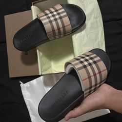 Tan Burberry Slides (US7) size 40