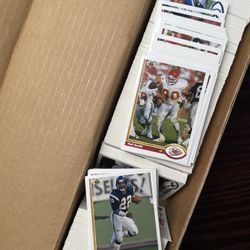 Vintage NFL Sports Cards Collectible Tearing Cards