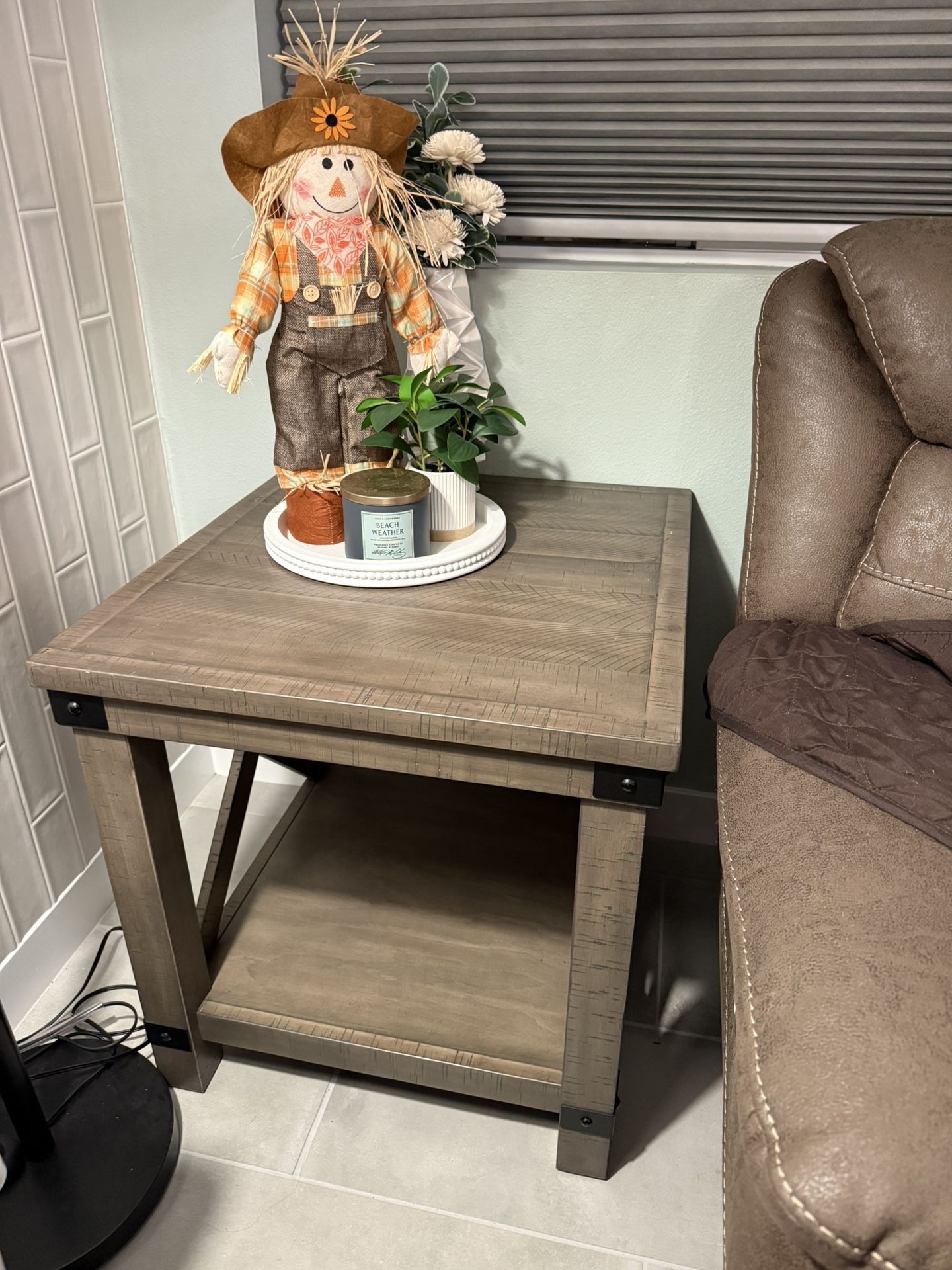 End Table (gray)