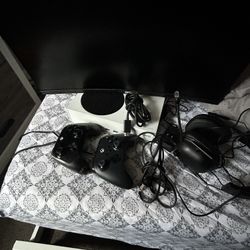 Xbox  Series XS & Monitor 