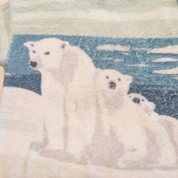 CUTE POLAR BEAR PATTERN FUZZY SWEATER

