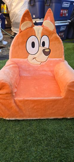 Bingo plush chair