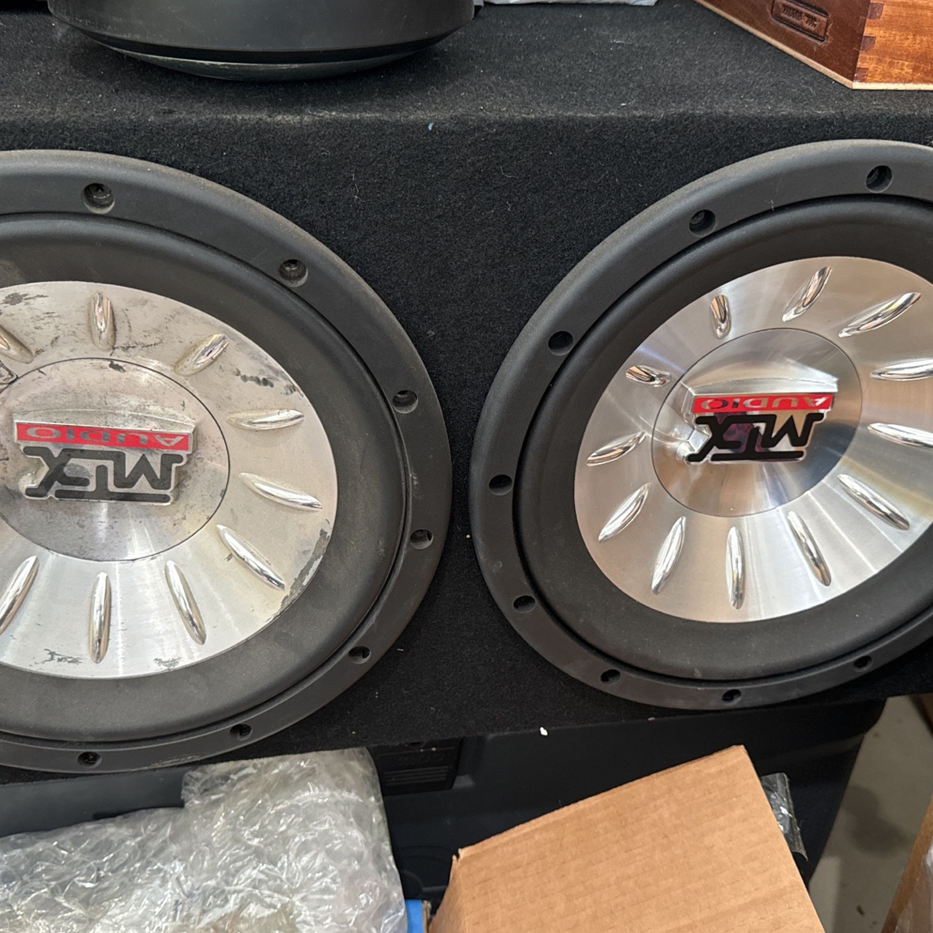 MTX Thunder 8000 12 In Subs
