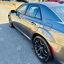Chrysler 300S