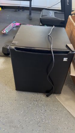 Mini fridge