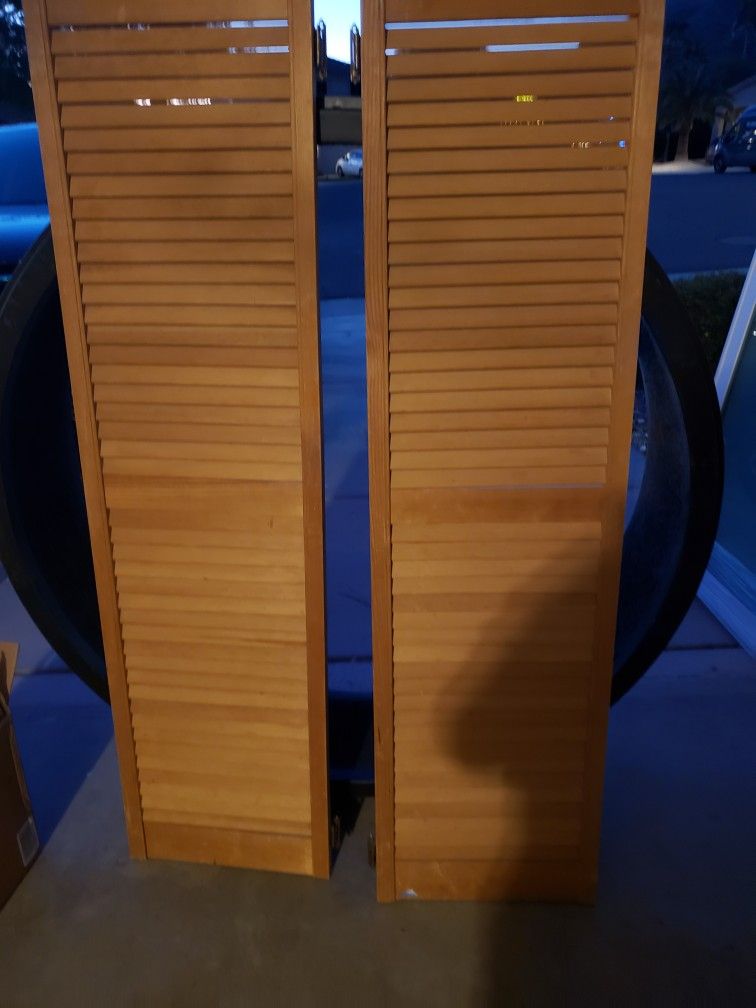 Swinging Door Shutters 🚪. Fun Decorative Ideas!!