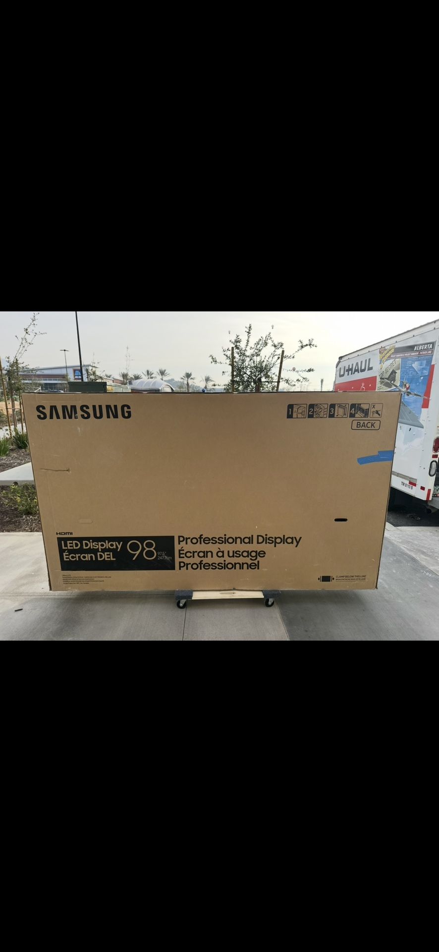 NEW and Unopened Sealed Box Samsung TV 98 Inch TV Commercial Signage Display TV 98 Inch Flat screen TV QM98T-B SERIES 98 Inch LED-Backlit 4K Display