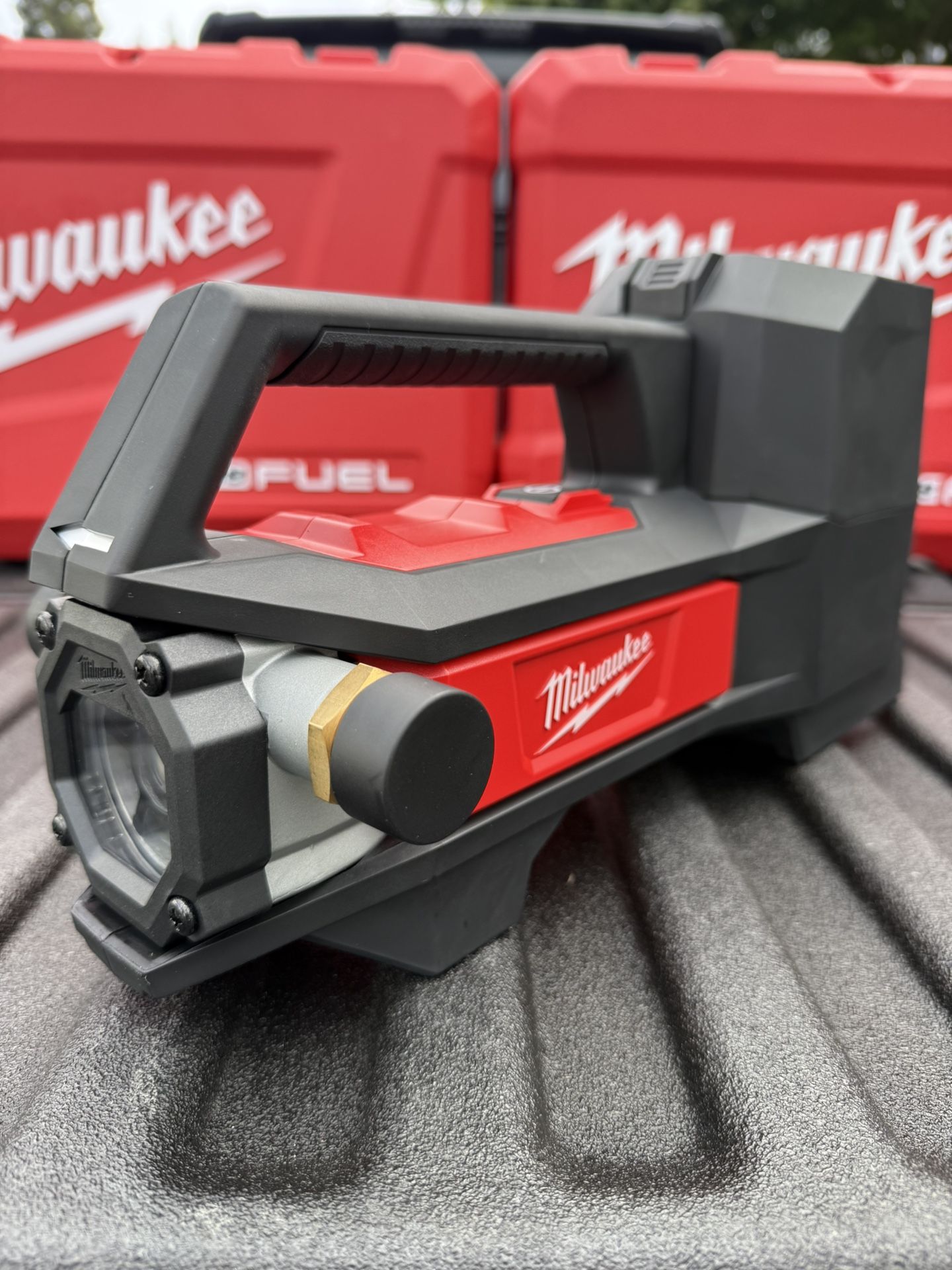 MILWAUKEE M18 TRANSFER PUMP - SOLO HERRAMIENTA - $189