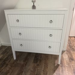 White Bedroom Set – Dresser plus Two Nightstands