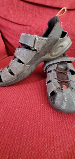 Kids Teva Sandals sz 4