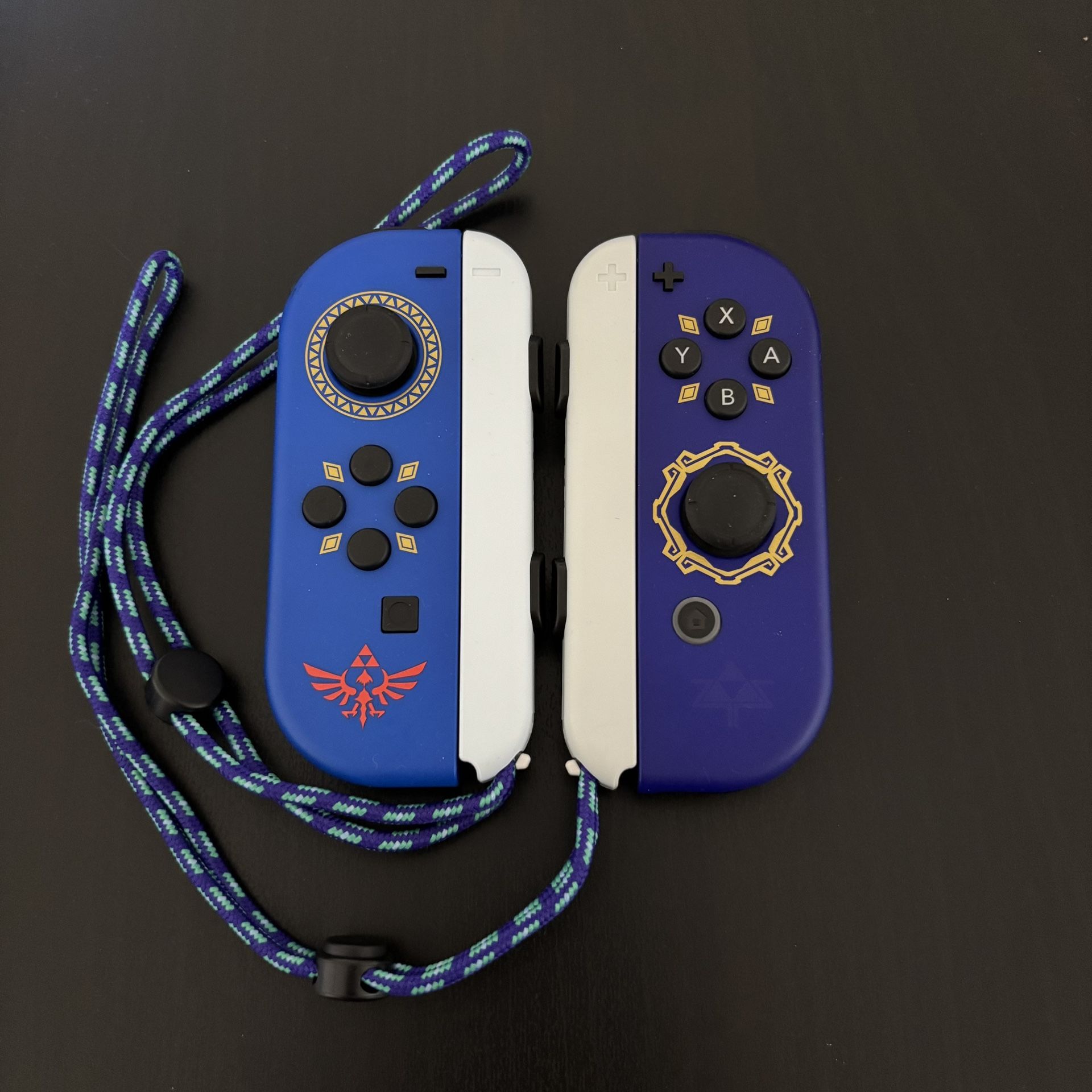 Zelda Skyward Sword Edition Joycons