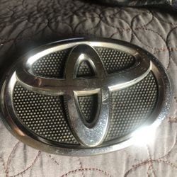 Toyota Corolla Bumper Cover Emblem Used 2009 To 2013