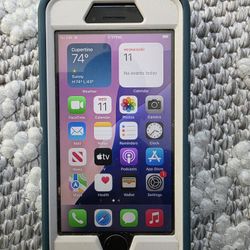 unlocked IPhone SE 2nd 64gb case included