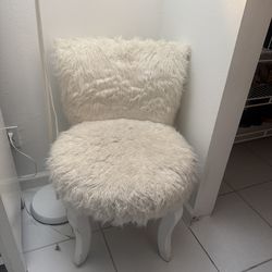 Used faux fur chair