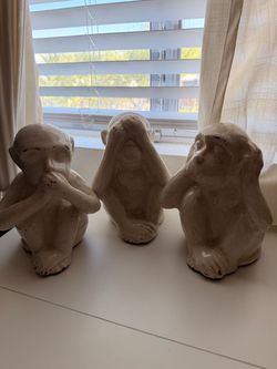 3 Wise Monkeys Sculptures