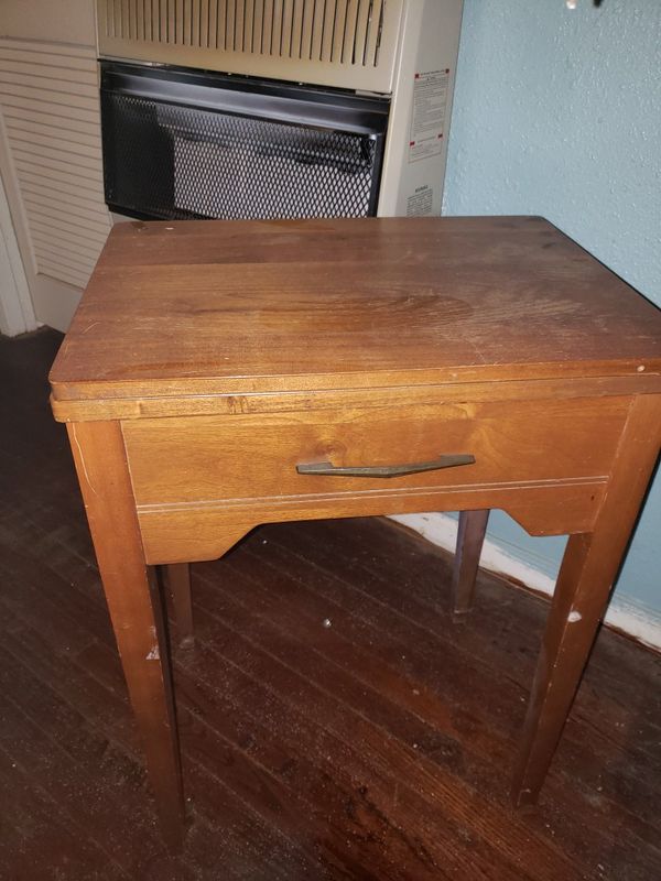 Singer Sewing Machine In Cabinet For Del City Ok Offerup
