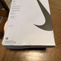 Nike Quest 3 Shield Size 11 New 