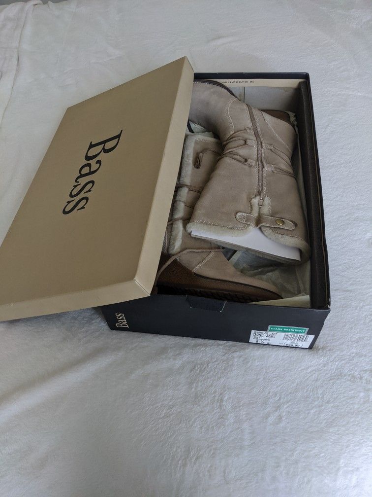 Bass Stylish Faux Fur Lined Taupe Winter Boots